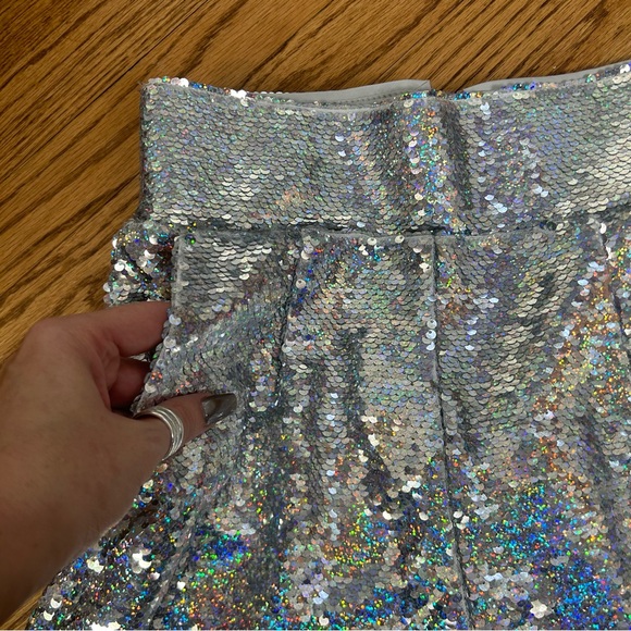 Akira | Holiday Sequin Fitted Big Booty Shorts NWT Size S - Picture 13 of 16